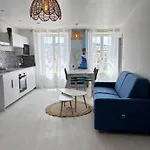 Escapade Santorini Apartmán Épinal